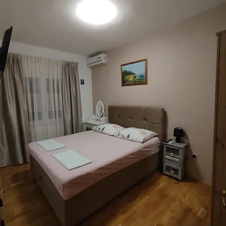 아파트 Maja
