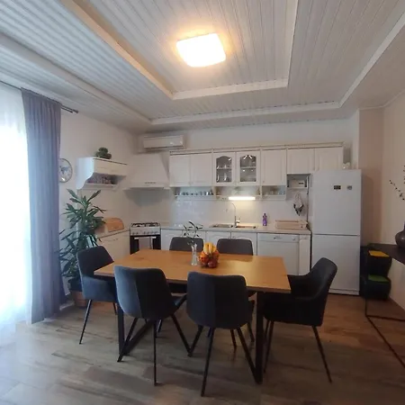 Maja Apartment